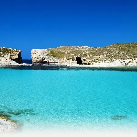 Perfect Location, Modern 2br *