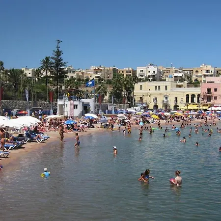 Perfect Location, Modern 2br